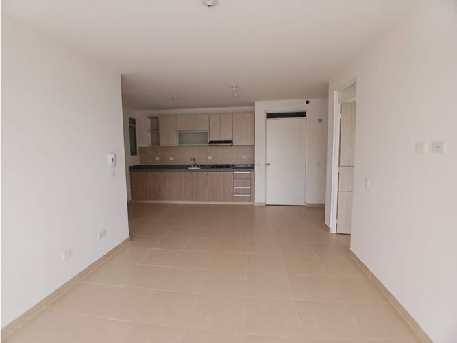 Apartamento de 2 alcobas en venta en Aqualina Orange, Girardot, 59 m² · foto 4 de 24