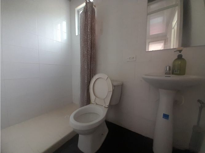Casa de 3 alcobas en venta en Ricaurte, 65 m² · foto 20 de 24