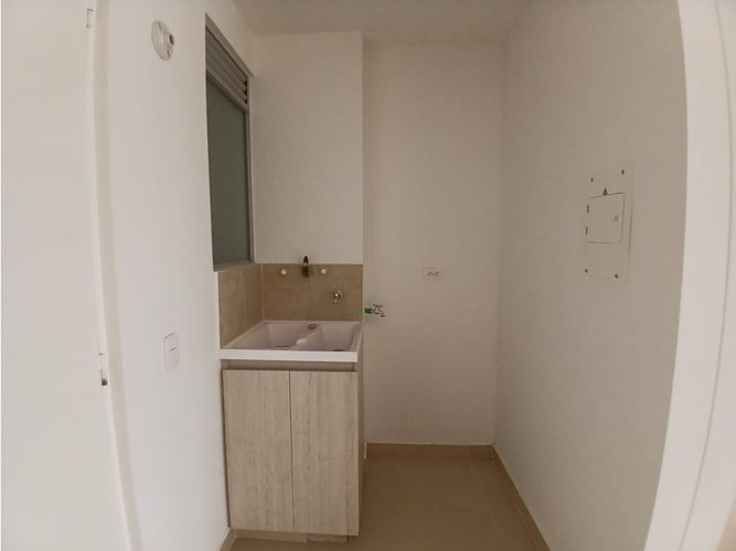 Apartamento de 2 alcobas en venta en Aqualina Orange, Girardot, 59 m² · foto 12 de 24