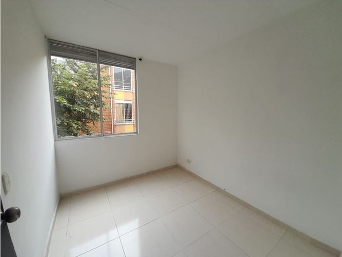 Apartamento de 3 alcobas en venta en Ub. Villa Carolina Et Ii, Girardot, 48 m² · foto 8 de 17