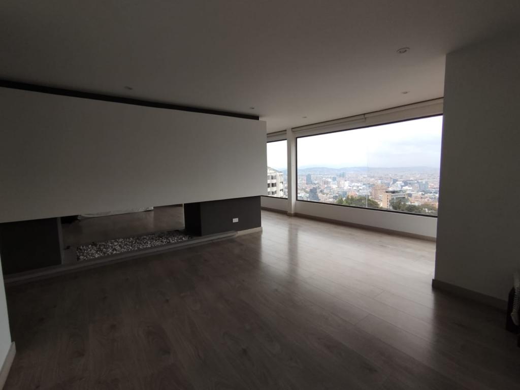 Apartamento en venta en El Refugio, Bogotá · foto 2 de 14
