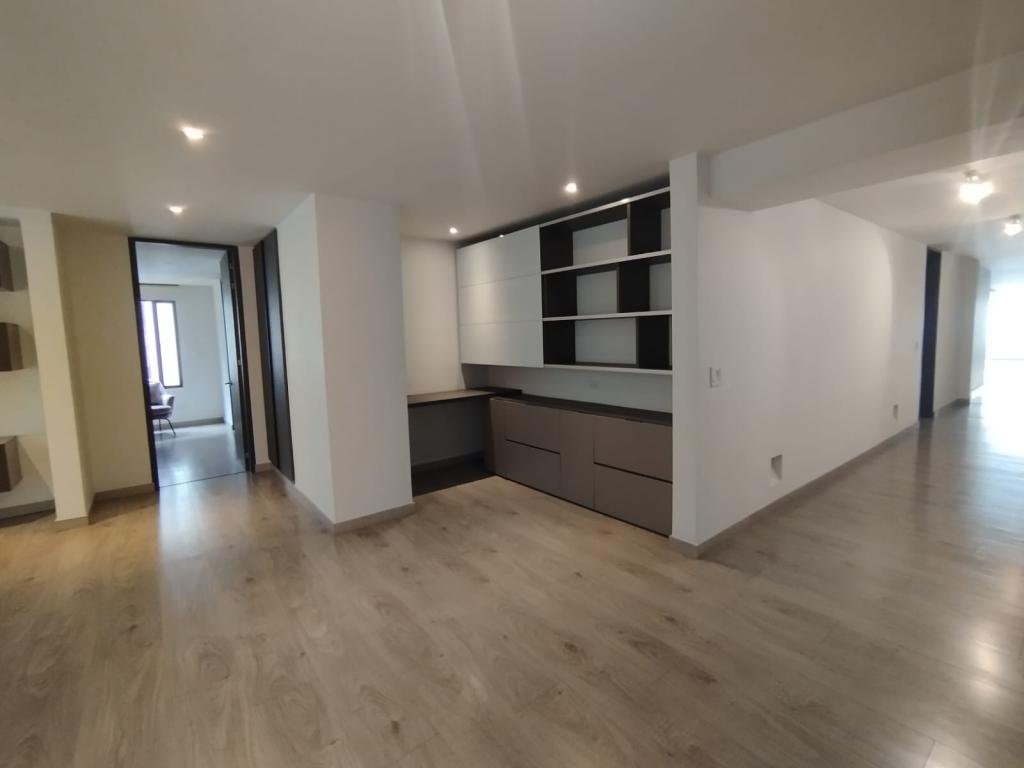 Apartamento en venta en El Refugio, Bogotá · foto 4 de 14