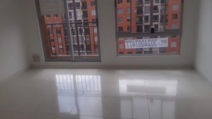 Apartamento de 3 alcobas en venta en El Sosiego, Madrid, 58 m² · foto 3 de 19
