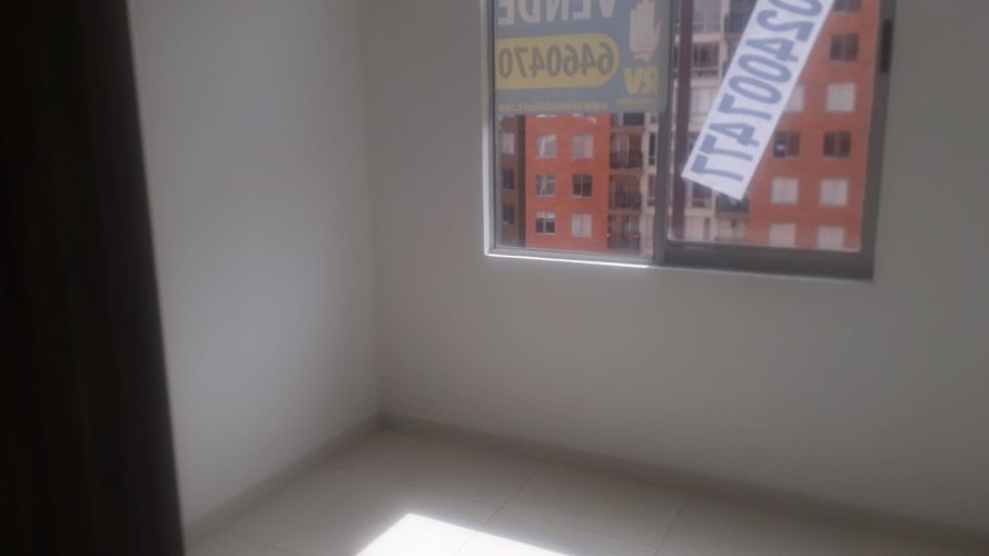 Apartamento de 3 alcobas en venta en El Sosiego, Madrid, 58 m² · foto 5 de 19