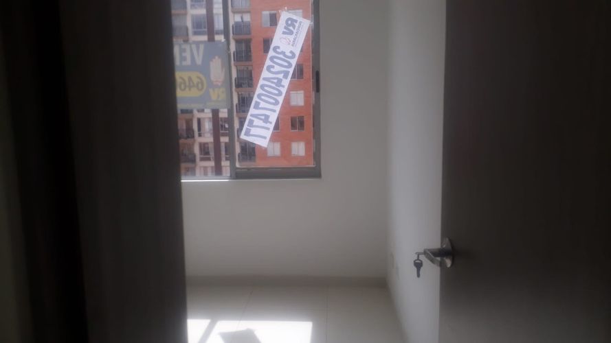 Apartamento de 3 alcobas en venta en El Sosiego, Madrid, 58 m² · foto 6 de 19
