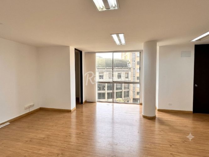 Oficina en arriendo en Milla De Oro, Medellín, 73 m² · foto 2 de 24
