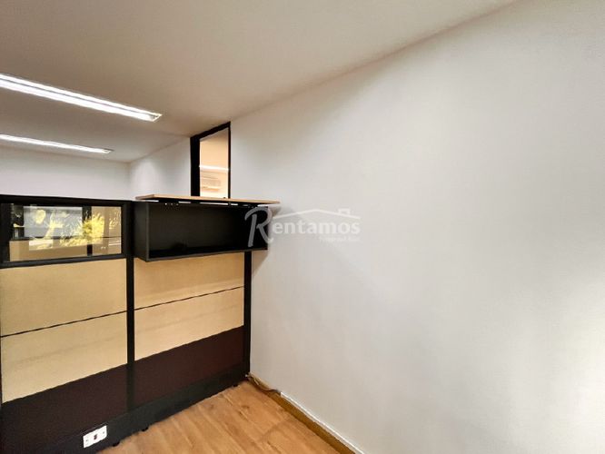 Oficina en arriendo en Milla De Oro, Medellín, 73 m² · foto 11 de 24