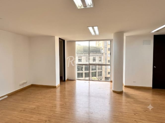 Oficina en arriendo en Milla De Oro, Medellín, 73 m² · foto 14 de 24