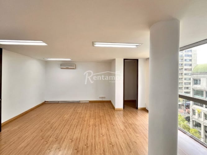Oficina en arriendo en Milla De Oro, Medellín, 73 m² · foto 23 de 24
