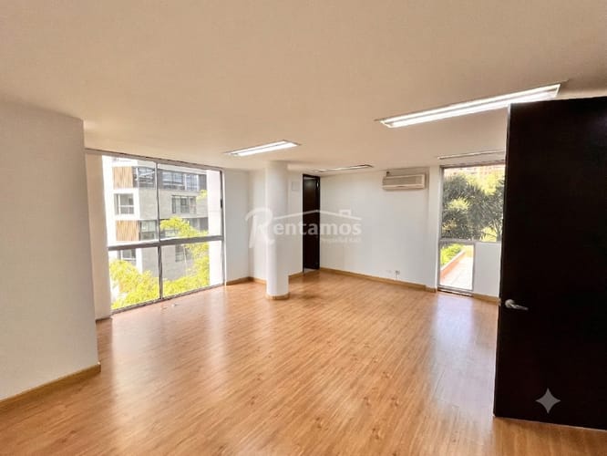 Oficina en arriendo en Milla De Oro, Medellín, 73 m² · foto 24 de 24