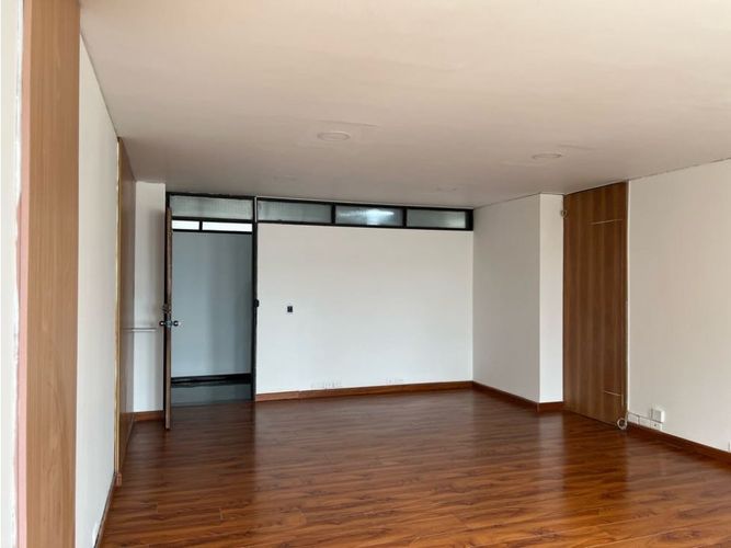 Oficina en arriendo en El Centro, Manizales, 28 m² · foto 11 de 24
