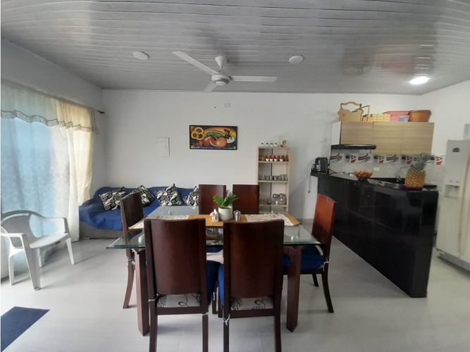 Casa de 3 alcobas en venta en Ricaurte, 98 m² · foto 7 de 24