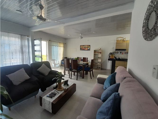 Casa de 3 alcobas en venta en Ricaurte, 98 m² · foto 8 de 24