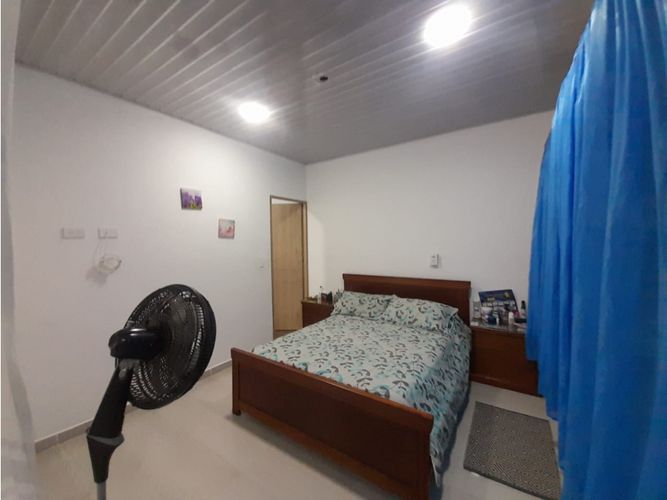 Casa de 3 alcobas en venta en Ricaurte, 98 m² · foto 17 de 24