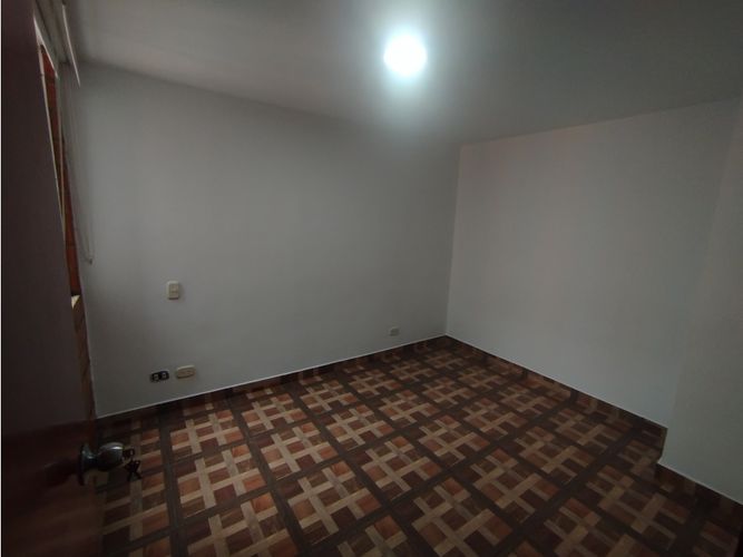 Apartamento de 3 alcobas en venta en San Gabriel, Bello, 58 m² · foto 7 de 15