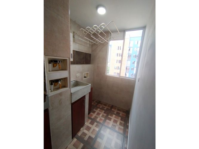 Apartamento de 3 alcobas en venta en San Gabriel, Bello, 58 m² · foto 12 de 15