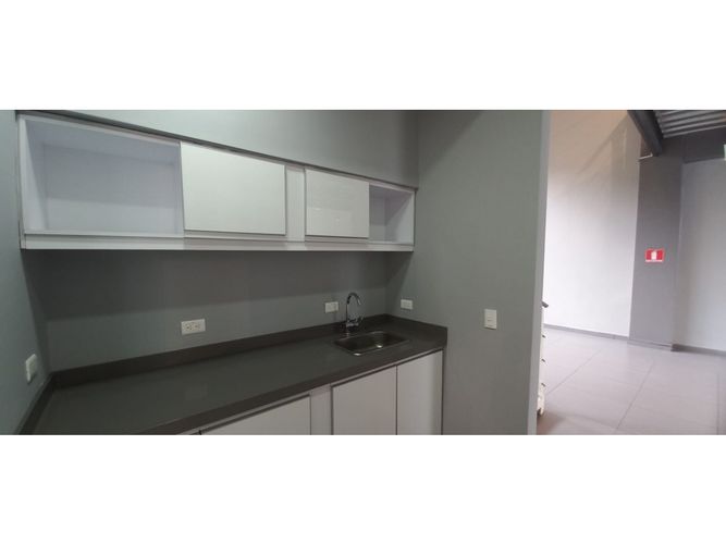 Local en arriendo en Santa Monica, Cali, 297 m² · foto 13 de 18