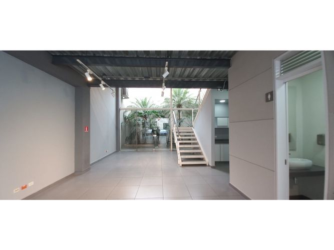 Local en arriendo en Santa Monica, Cali, 297 m² · foto 17 de 18