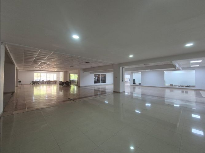 Oficina en arriendo en Menga, Cali, 650 m² · foto 9 de 16