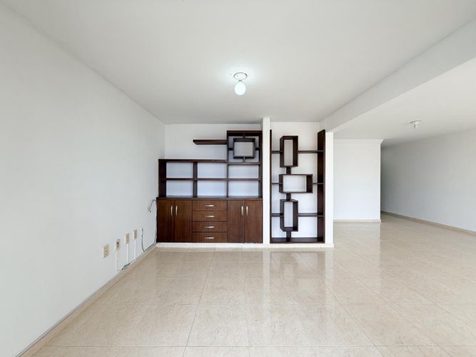 Apartamento de 4 alcobas en venta en Cabecera Del Llano, Bucaramanga, 134 m² · foto 3 de 13