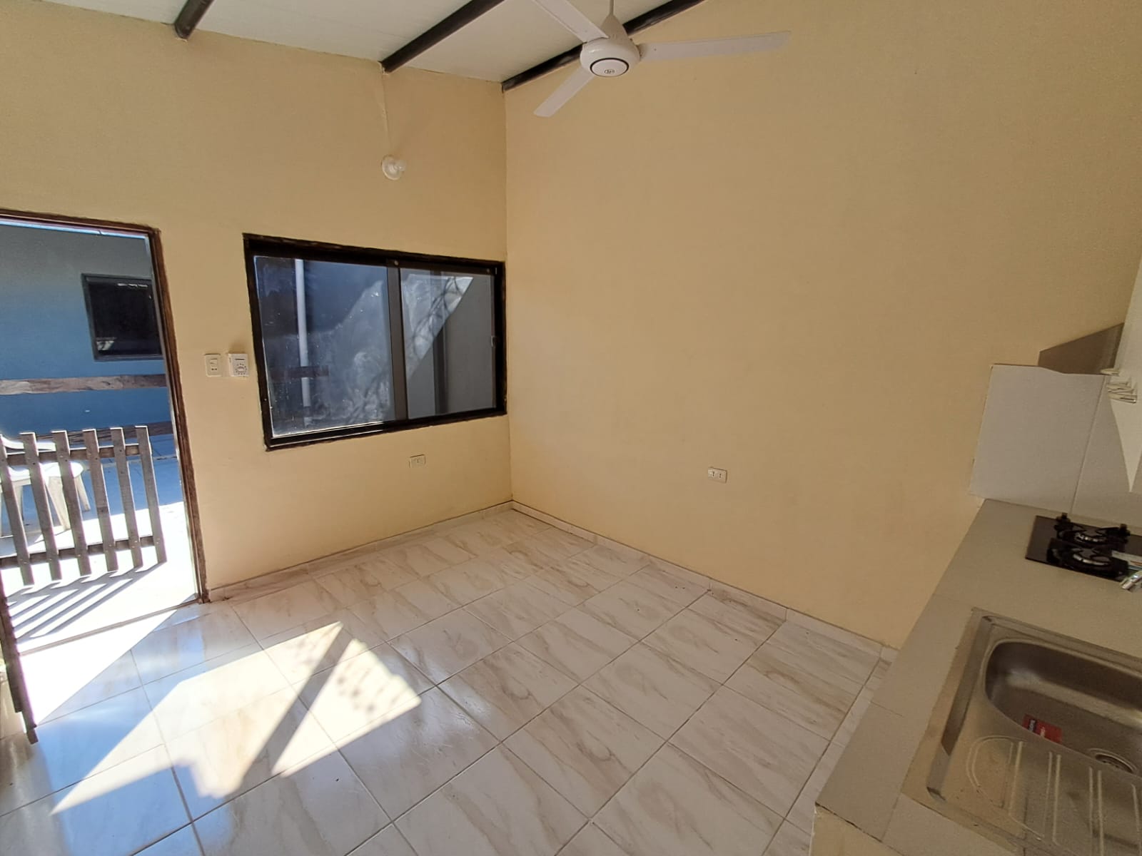Alquilo Departamento 1 Dormitorio en Bonifacio ovando y San Isidro Lambare — foto 3