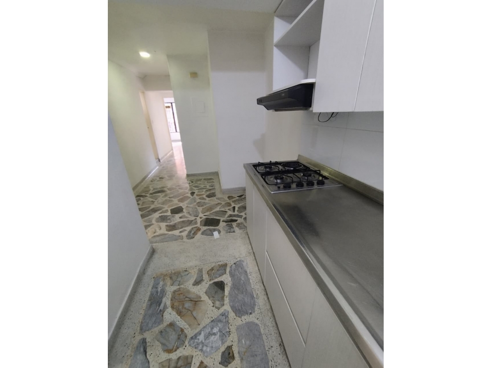 Apartamento en arriendo en Laureles, Medellín · foto 2 de 13