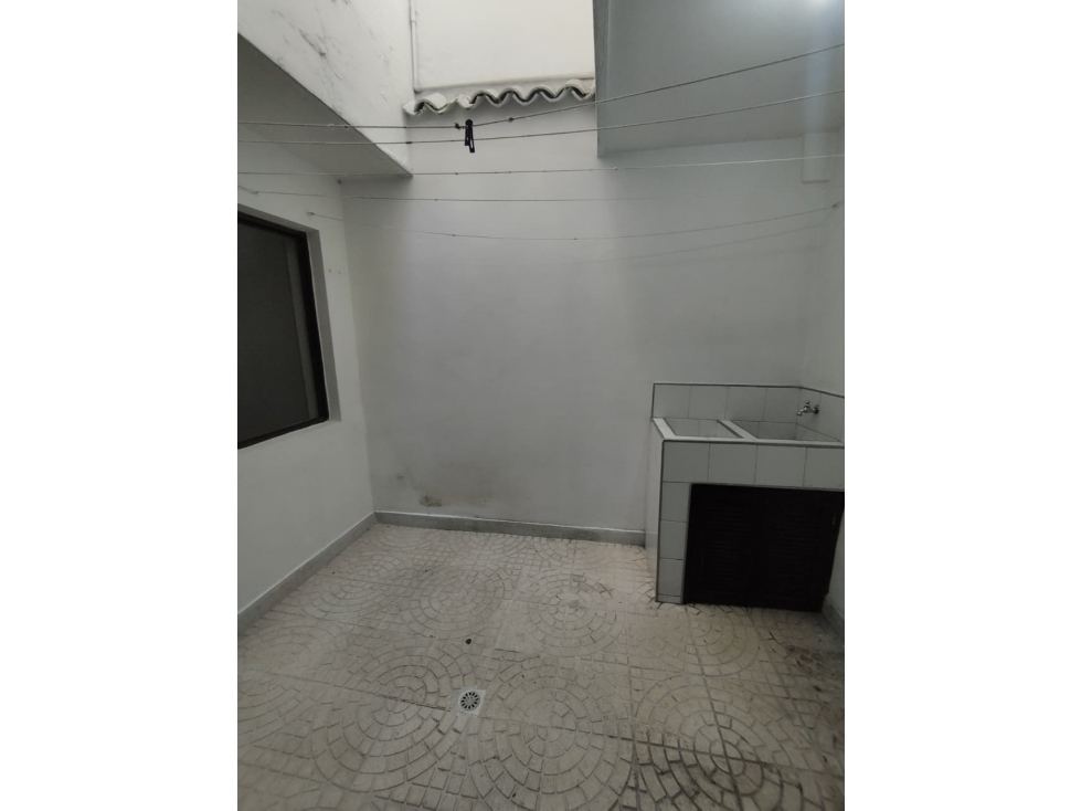 Apartamento en arriendo en Laureles, Medellín · foto 3 de 13