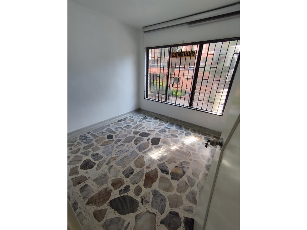 Apartamento en arriendo en Laureles, Medellín · foto 6 de 13