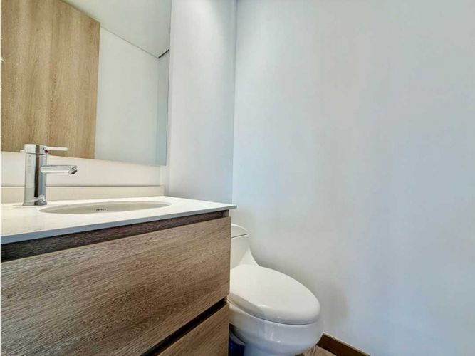Apartaestudio en venta en El Tesoro, Medellín, 67 m² · foto 7 de 18