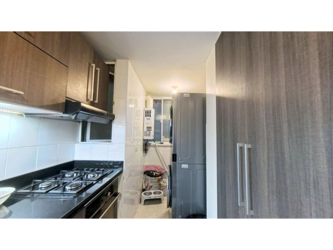 Apartamento de 3 alcobas en venta en Cedritos, Bogotá, 85 m² · foto 6 de 19