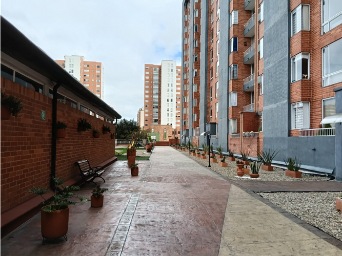 Apartamento de 3 alcobas en venta en Cedritos, Bogotá, 85 m² · foto 17 de 19