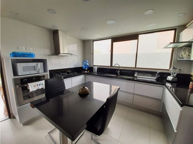 Casa de 3 alcobas en venta en Parcelas, Cota, 232 m² · foto 15 de 24