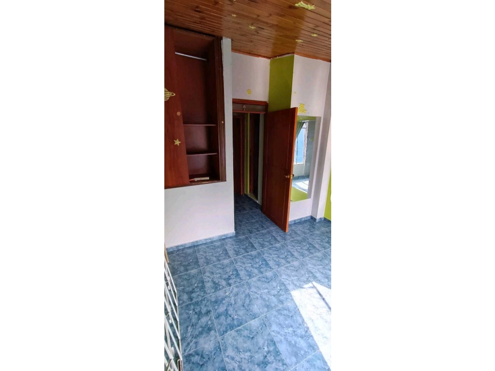 Casa en venta en Castilla, Bogotá · foto 9 de 19