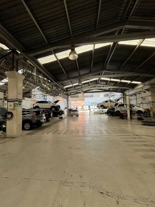 Bodega en arriendo en Centro, Bucaramanga, 1842 m² · foto 2 de 8