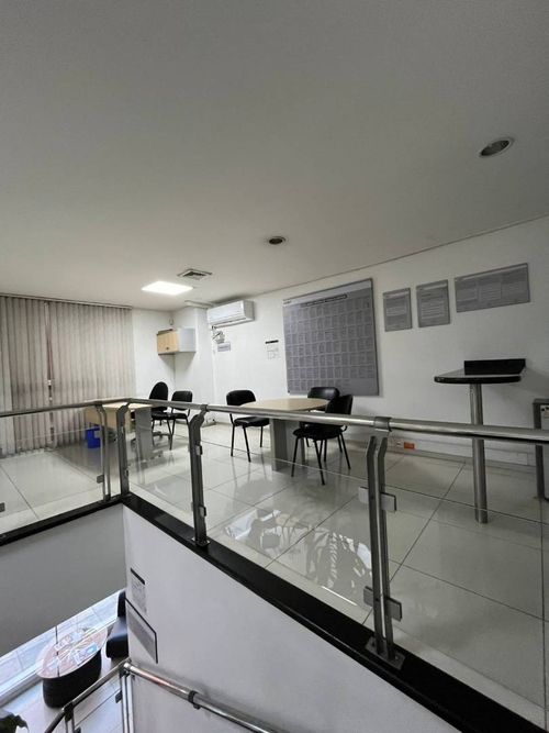 Bodega en arriendo en Centro, Bucaramanga, 1842 m² · foto 6 de 8