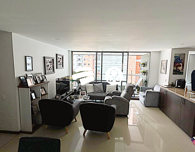 Apartamento de 3 alcobas en venta en Villa Carlota, Medellín, 87 m² · foto 2 de 24