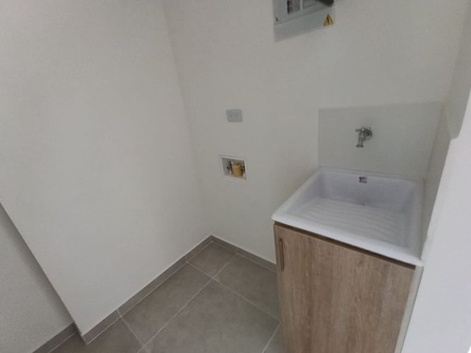 Apartamento de 3 alcobas en arriendo en Los Colegios, Rionegro, 74 m² · foto 3 de 10