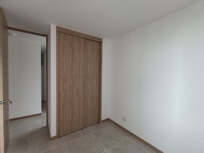 Apartamento de 3 alcobas en arriendo en Los Colegios, Rionegro, 74 m² · foto 5 de 10