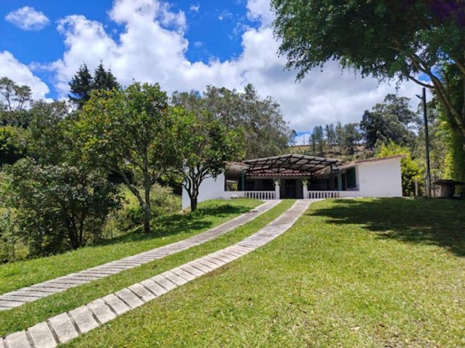 Finca en arriendo en Guarne, 100 m² · foto 2 de 24
