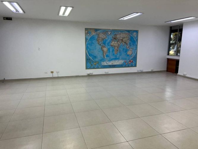 Oficina en arriendo en Los Balsos, Medellín, 98 m² · foto 8 de 15