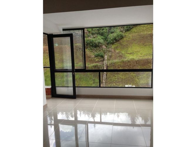Apartamento de 3 alcobas en venta en El Retiro, 82 m² · foto 3 de 13