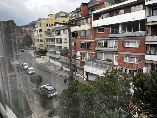 Apartamento de 3 alcobas en venta en Cataluna, Bogotá, 128 m² · foto 2 de 24