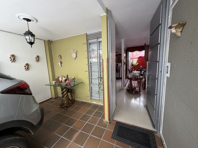Casa de 4 alcobas en venta en Cañaveral, Floridablanca, 113 m² · foto 2 de 16