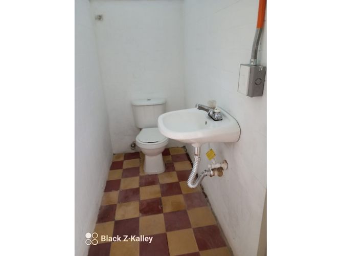 Local en arriendo en Belén Rosales, Medellín, 33 m² · foto 4 de 5