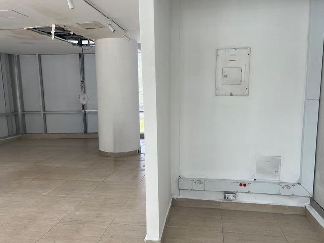 Local en arriendo en El Poblado, Medellín, 80 m² · foto 3 de 8