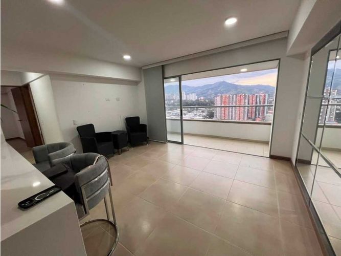 Apartamento de 2 alcobas en venta en Entre Amigos, Sabaneta, 69 m² · foto 2 de 12