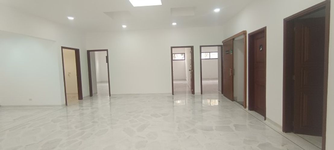Casa de 12 alcobas en venta en Ciudad Jardin, Cali, 644 m² · foto 3 de 18