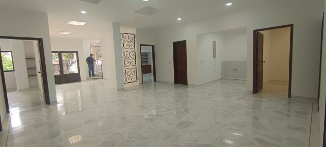 Casa de 12 alcobas en venta en Ciudad Jardin, Cali, 644 m² · foto 4 de 18