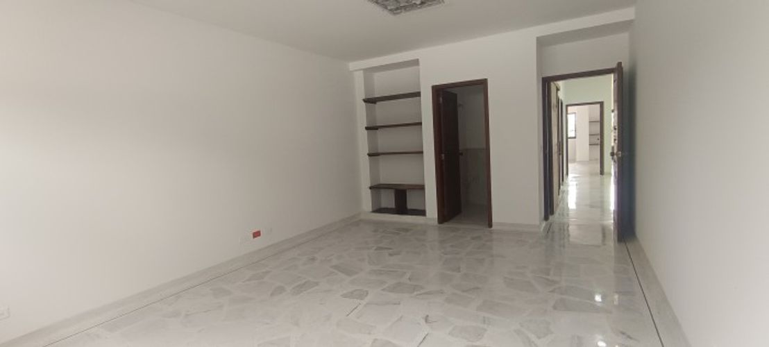 Casa de 12 alcobas en venta en Ciudad Jardin, Cali, 644 m² · foto 5 de 18