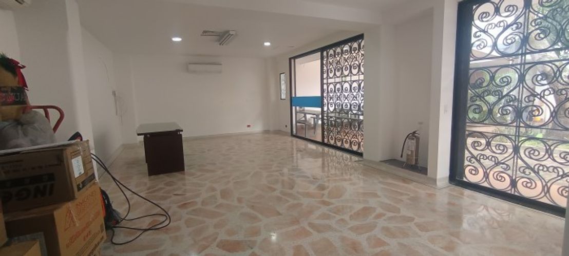 Casa de 12 alcobas en venta en Ciudad Jardin, Cali, 644 m² · foto 14 de 18